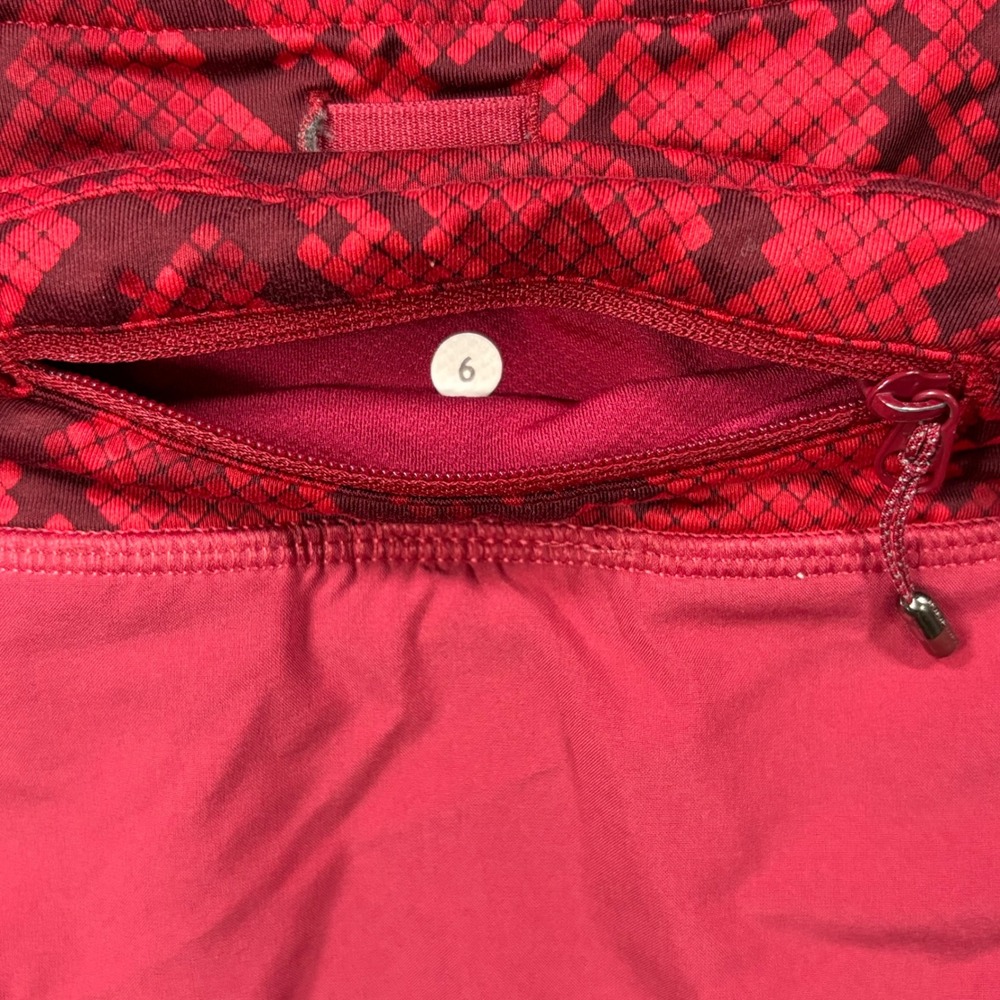 Lululemon Pace Setter Skirt Women Size 6 Pink Red Snakeskin Athletic Skort - Picture 3 of 4